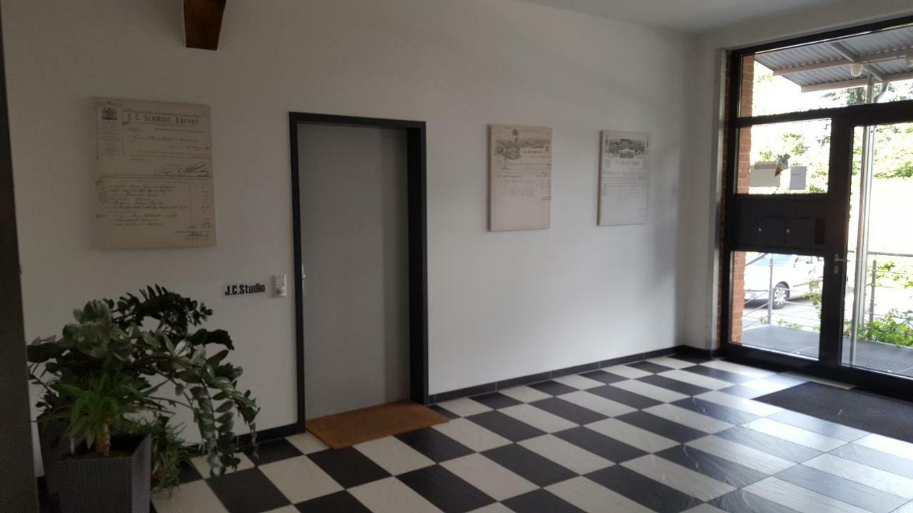 Aryve Jc Studio - Altstadtnahes Boutique Apartment Inklusive Kostenfreiem Parkplatz Erfurt Bagian luar foto